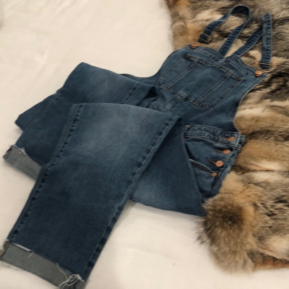 Universal Thread Jean overalls.  Never worn.